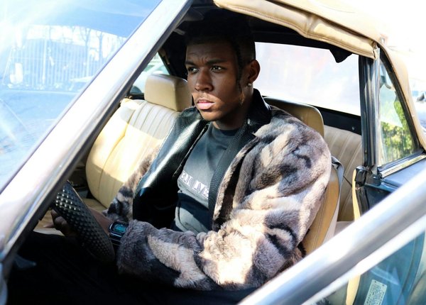 What Are the Latest Interior Design Trends to Elevate Your UK Home?